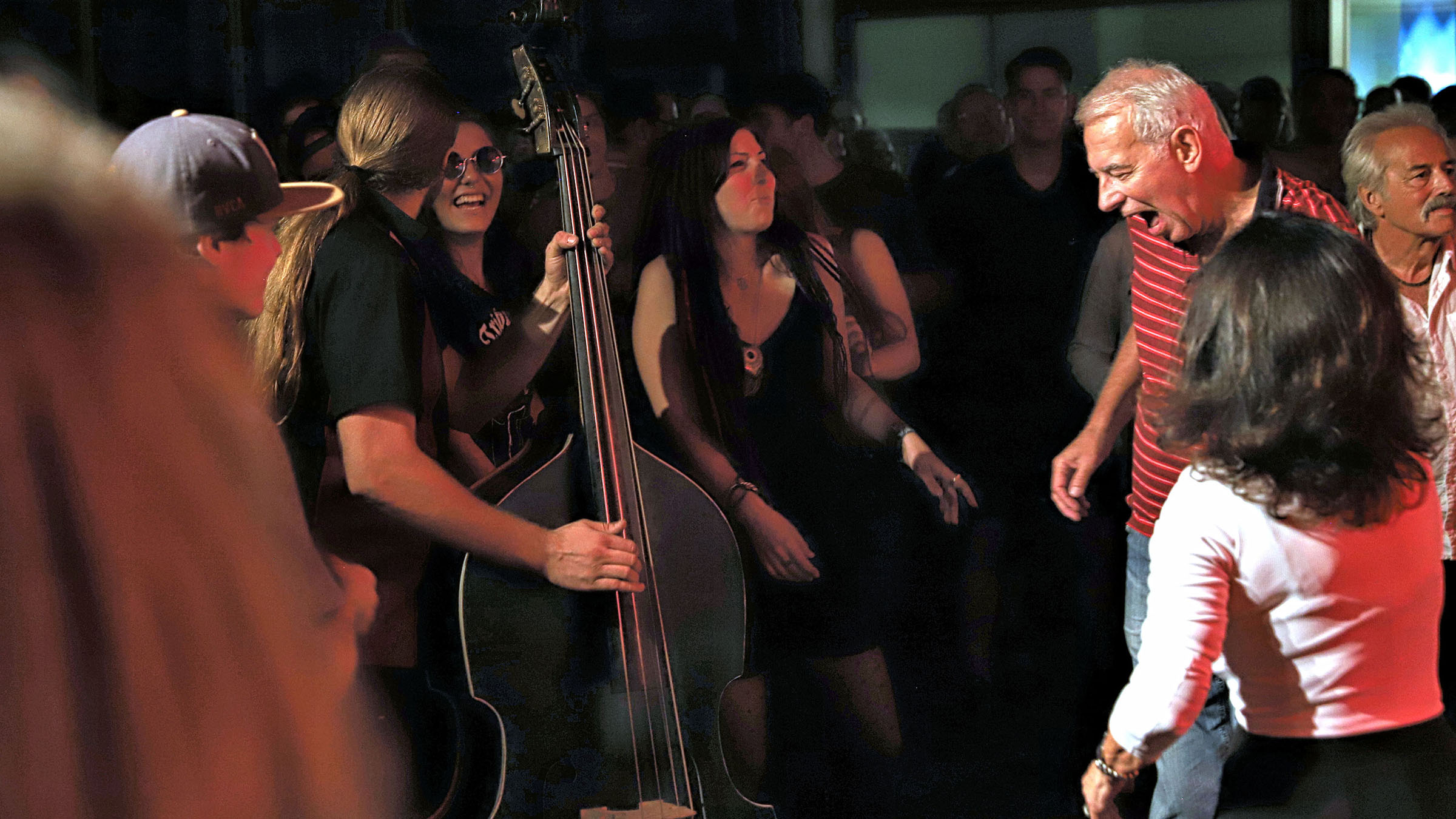 Double Bass with Crowd